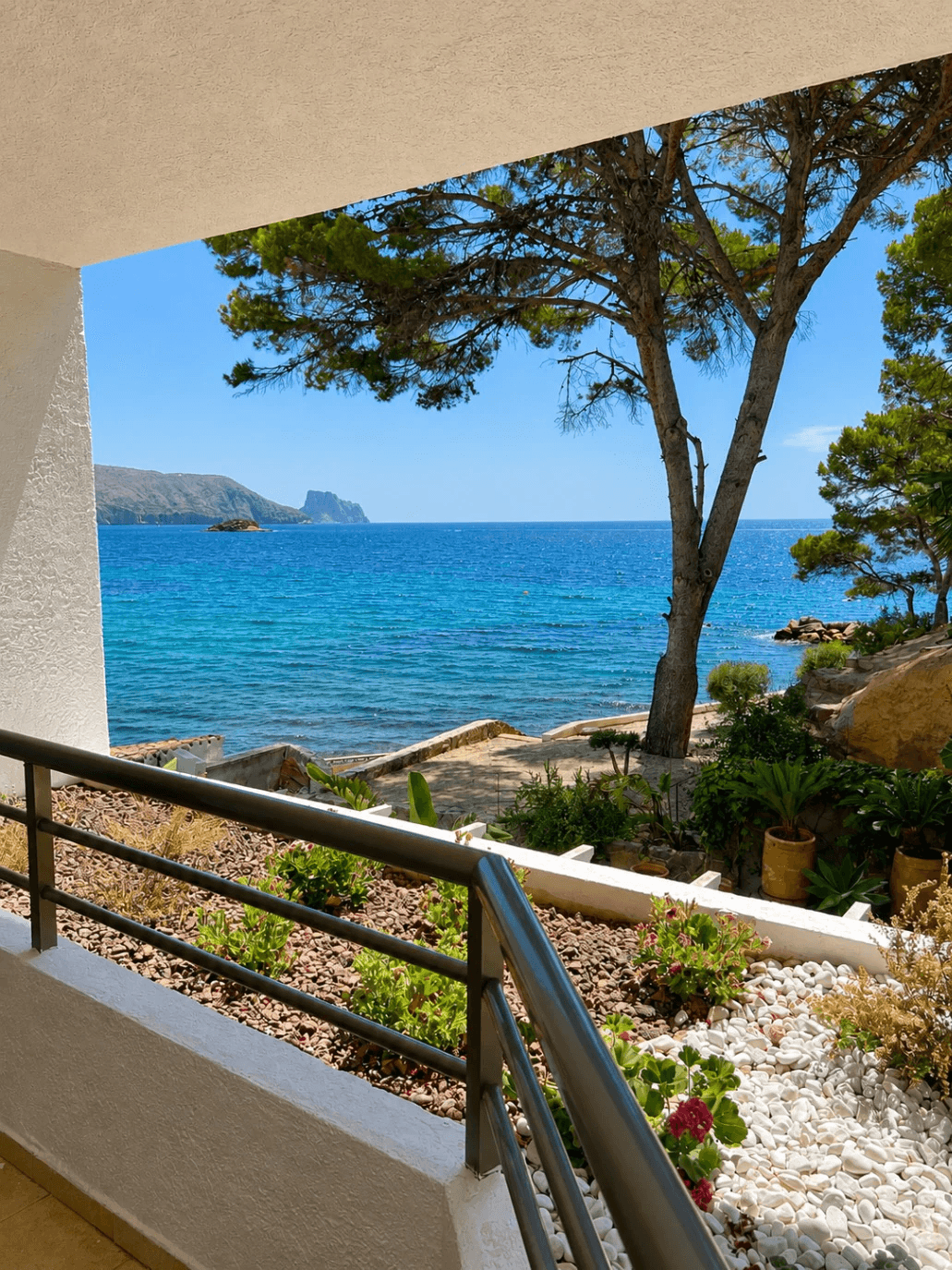 Apartamento exclusivo en primera línea de mar en Cap Negret, Altea