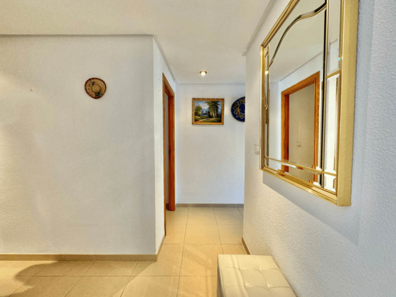 Acogedor apartamento de 3 dormitorios en el corazón de El Albir con piscina y garaje